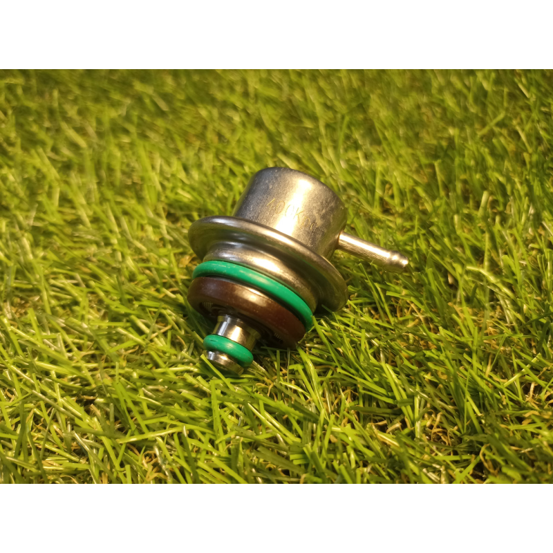 Регулятор давления топлива 037133035C 0280160557 Renault Clio I 1990-1998