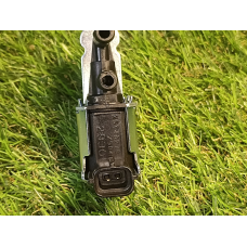 Клапан електромагнітний для Mazda 626 2.0L 2.5L 1998-20022004K5T48298 Z504-18-741