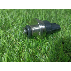 Датчик тиску палива Mitsubishi SPACE WAGON (N9_W N8_W) 1998-2004 ,MD360939 MR560127