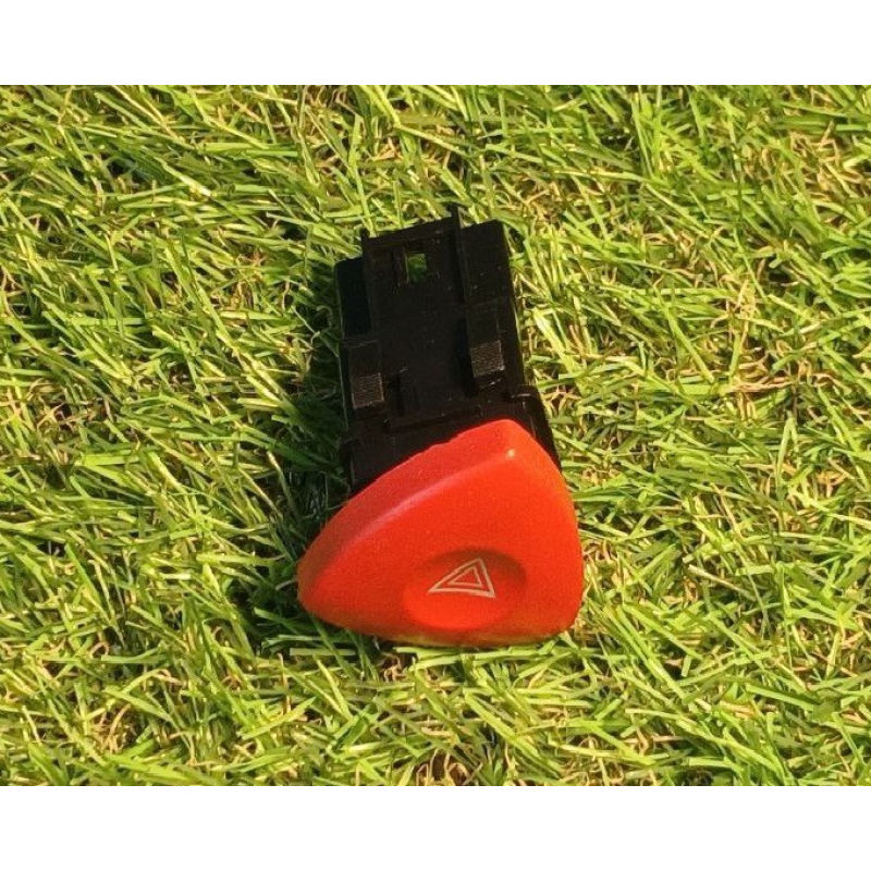 Кнопка аварийной сигнализации Renault Trafic (2001-2014) 8200442724 Кнопка аварийной сигнализации Renault Trafic (2001-2014) 8200442724