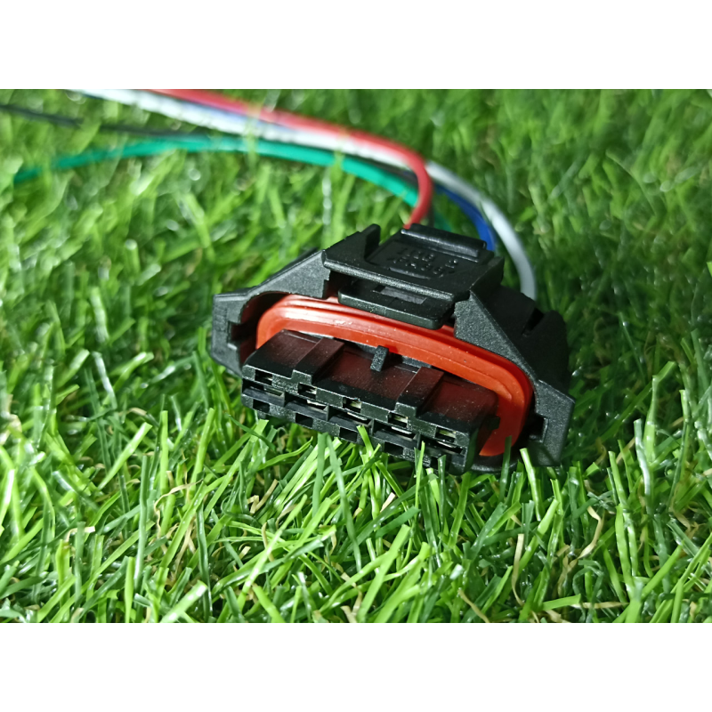 Роз“єм фішка з шматком дроту ДМРВ витратоміру повітря Saab 9-3 (1998-2014), 5 pin