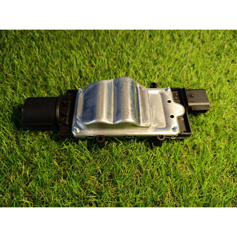 Блок керування вентилятором охолодження двигуна FORD MAZDA