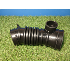 Патрубок повітрозабірника Mitsubishi Pajero Sport 96-09 (паджеро спорт)3.0, MR266308