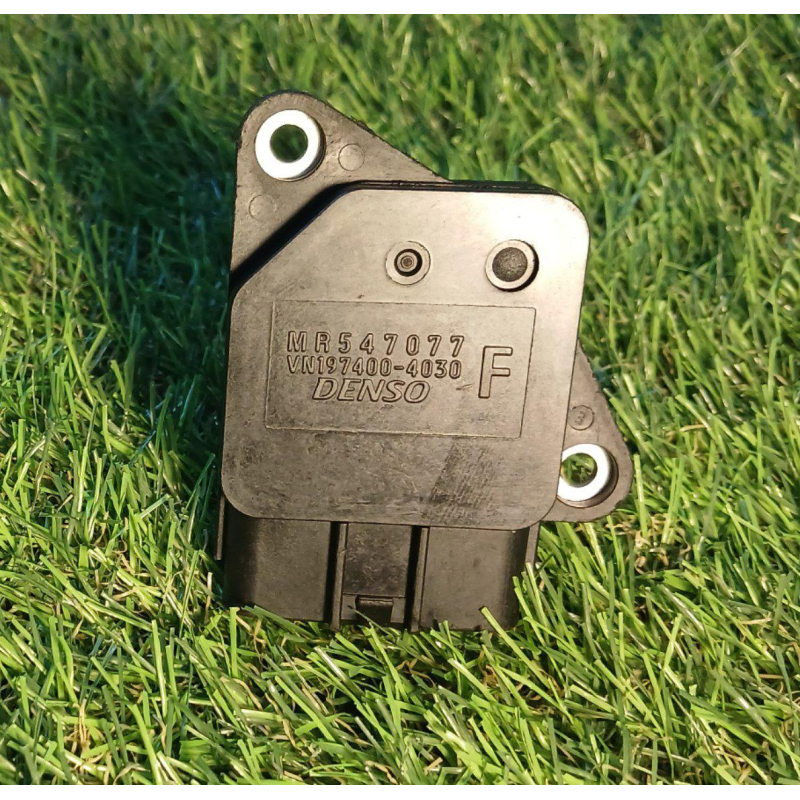 Датчик потоку дмрв/витрата повітря, витратомір Mitsubishi L200,Pajero, Mazda MR547077, 1525A016